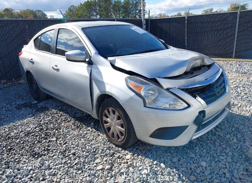 2018 Nissan Versa 1.6 SV (VIN 3N1CN7APXJL879307) main photo