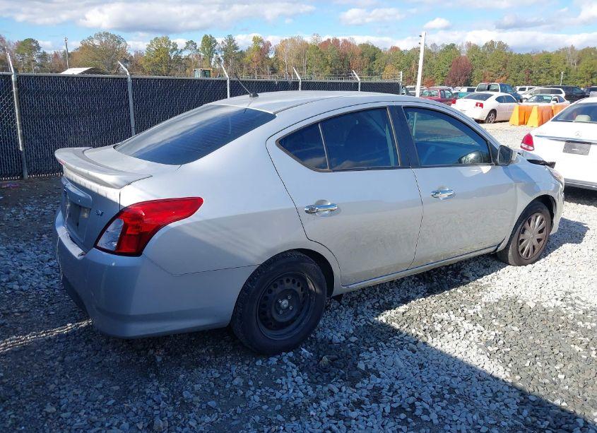 Photo 4 of 2018 Nissan Versa 1.6 SV (VIN 3N1CN7APXJL879307)