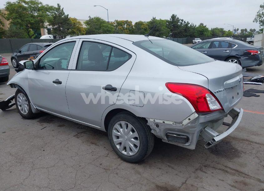 Photo 3 of 2018 Nissan Versa 1.6 S (VIN 3N1CN7APXJL884636)