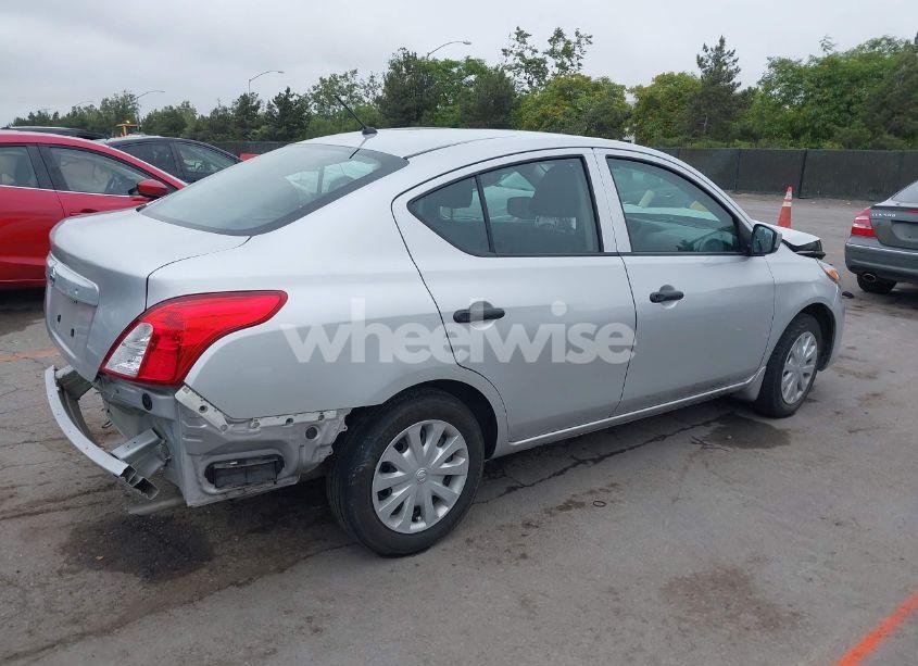 Photo 4 of 2018 Nissan Versa 1.6 S (VIN 3N1CN7APXJL884636)