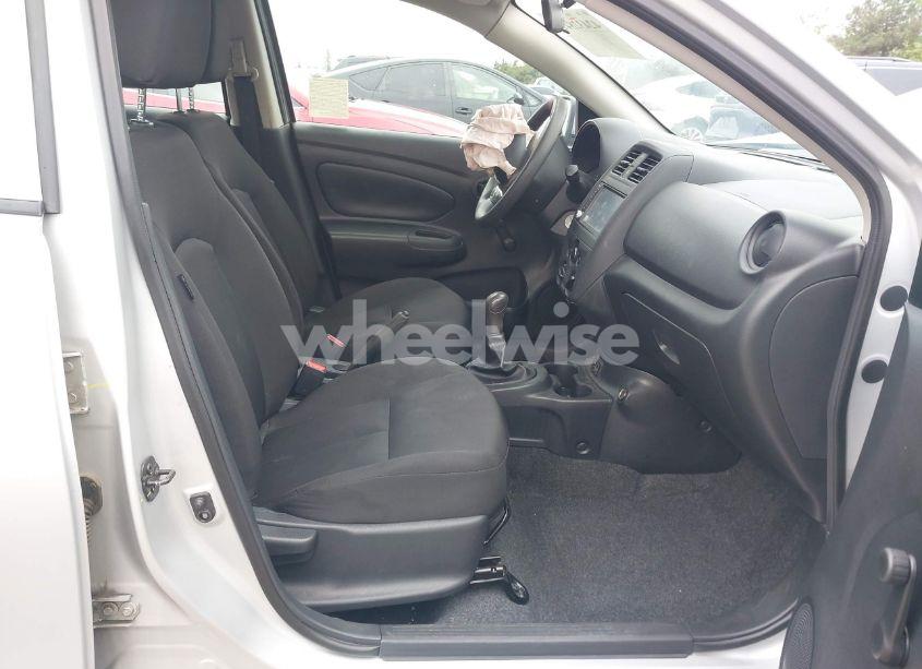 Photo 5 of 2018 Nissan Versa 1.6 S (VIN 3N1CN7APXJL884636)