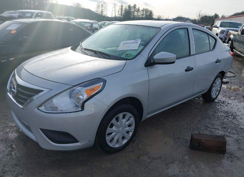 Photo 2 of 2018 Nissan Versa 1.6 S+ (VIN 3N1CN7APXJL888251)