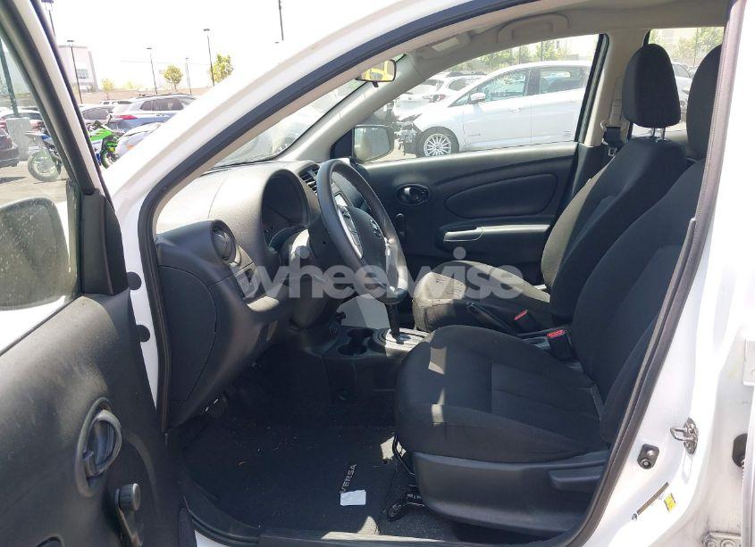 Photo 5 of 2019 Nissan Versa 1.6 S+ (VIN 3N1CN7APXKL801224)
