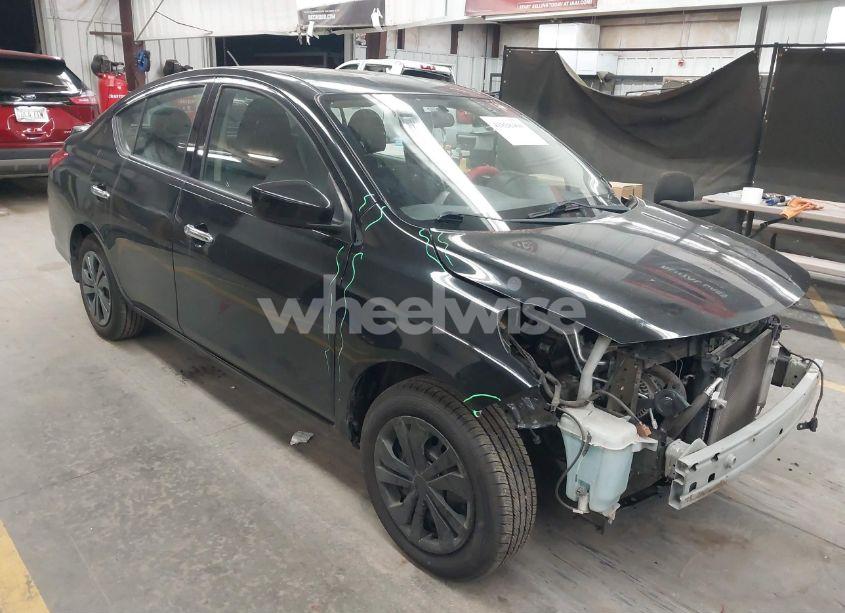 2019 Nissan Versa 1.6 SV (VIN 3N1CN7APXKL808206) main photo