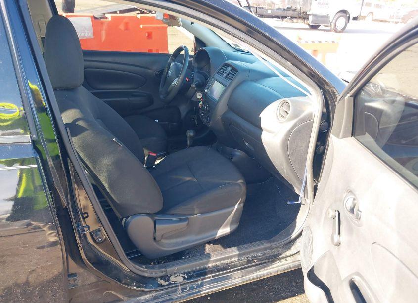 Photo 5 of 2019 Nissan Versa 1.6 S+ (VIN 3N1CN7APXKL812188)