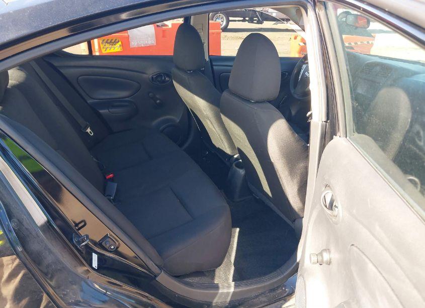 Photo 8 of 2019 Nissan Versa 1.6 S+ (VIN 3N1CN7APXKL812188)