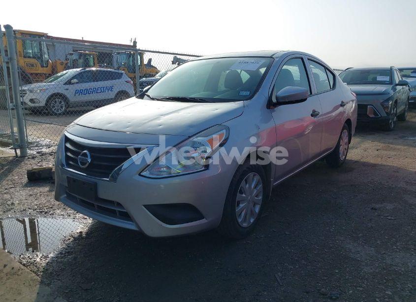 Photo 2 of 2019 Nissan Versa 1.6 S+ (VIN 3N1CN7APXKL818475)