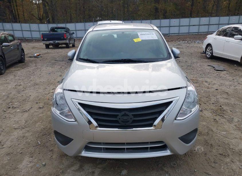 Photo 12 of 2019 Nissan Versa 1.6 S (VIN 3N1CN7APXKL821716)