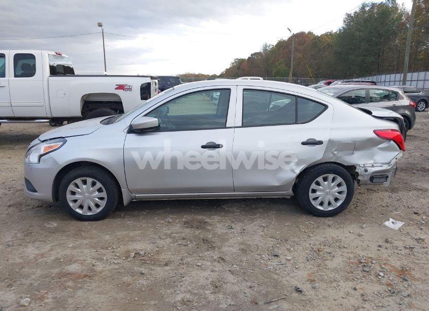 Photo 14 of 2019 Nissan Versa 1.6 S (VIN 3N1CN7APXKL821716)