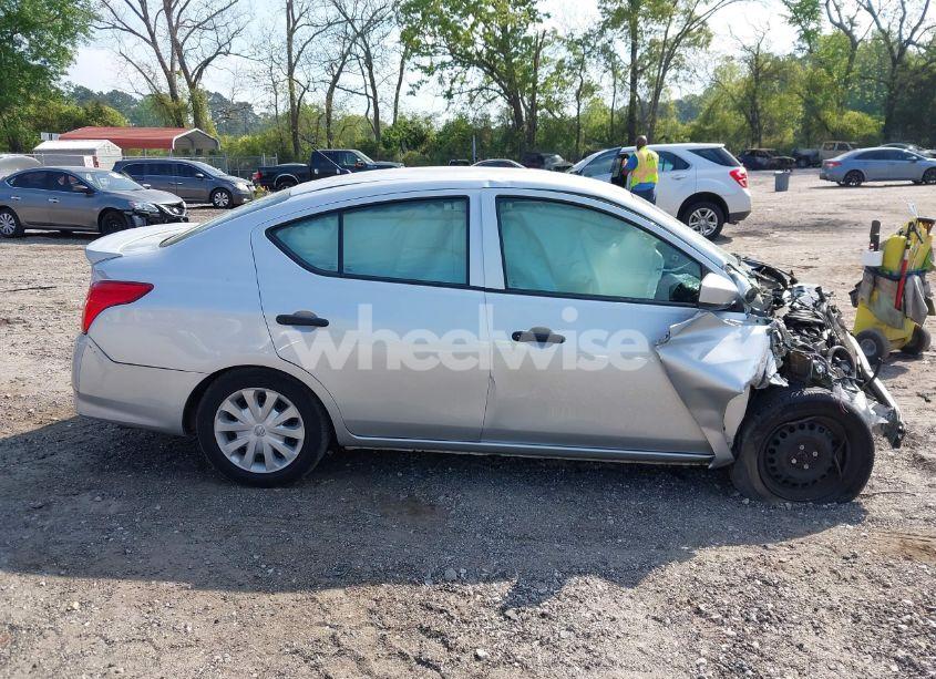 Photo 13 of 2019 Nissan Versa 1.6 S+ (VIN 3N1CN7APXKL826172)
