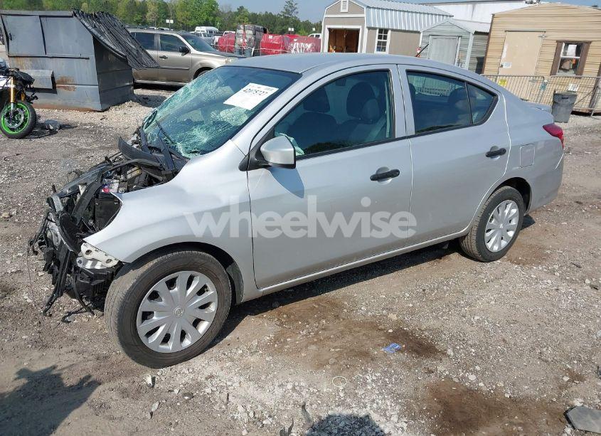 Photo 2 of 2019 Nissan Versa 1.6 S+ (VIN 3N1CN7APXKL826172)