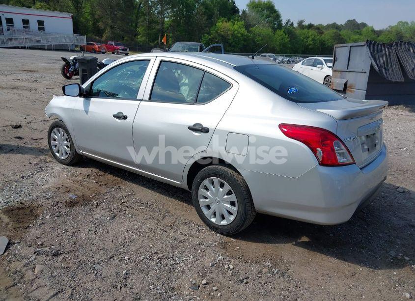 Photo 3 of 2019 Nissan Versa 1.6 S+ (VIN 3N1CN7APXKL826172)