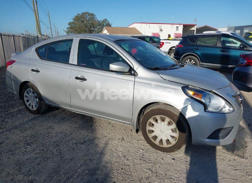 2019 Nissan Versa 1.6 S+ (VIN 3N1CN7APXKL829184) main photo