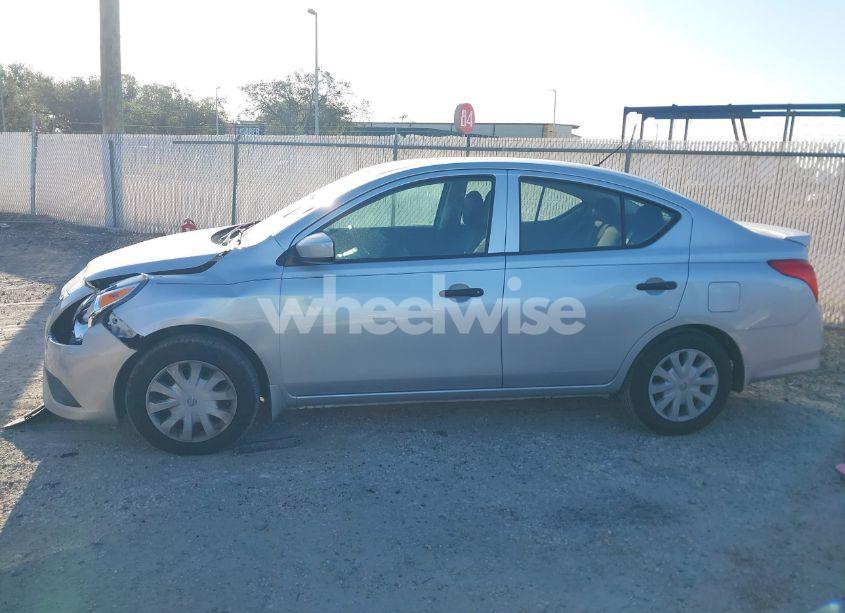 Photo 14 of 2019 Nissan Versa 1.6 S+ (VIN 3N1CN7APXKL829184)