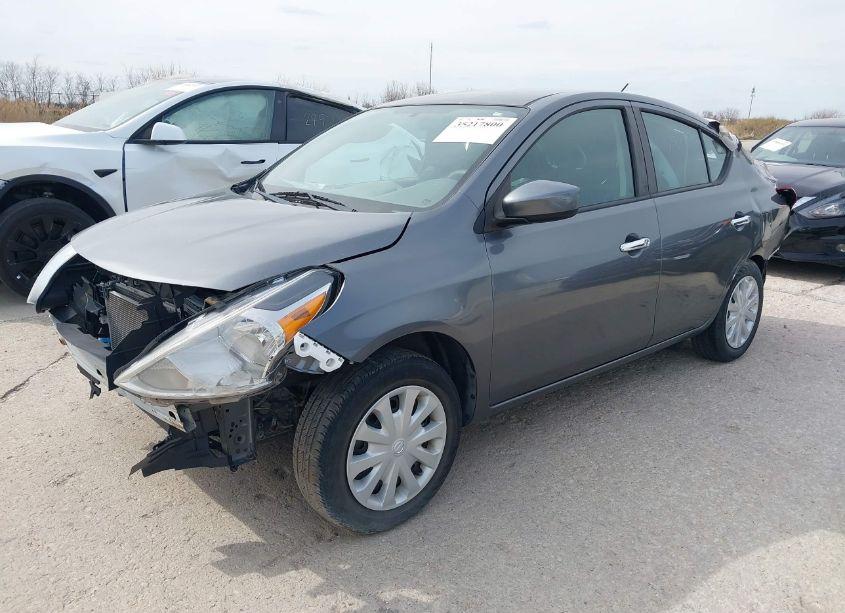 Photo 2 of 2019 Nissan Versa 1.6 SV (VIN 3N1CN7APXKL831582)