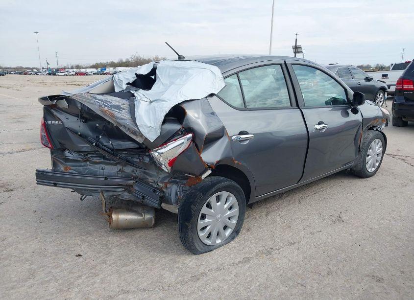 Photo 4 of 2019 Nissan Versa 1.6 SV (VIN 3N1CN7APXKL831582)