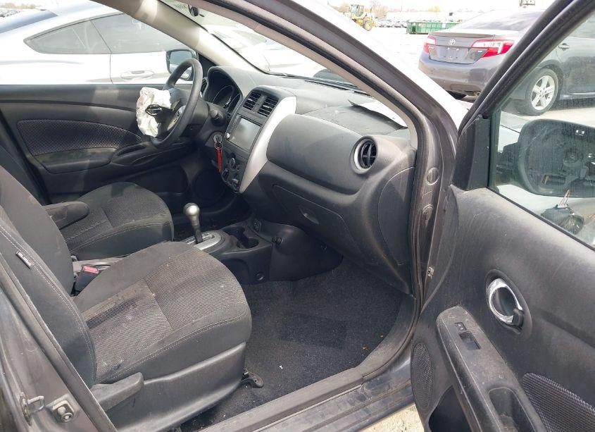 Photo 5 of 2019 Nissan Versa 1.6 SV (VIN 3N1CN7APXKL831582)