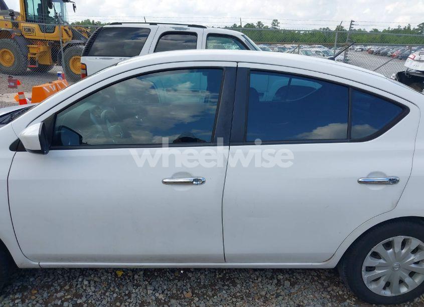 Photo 15 of 2019 Nissan Versa 1.6 SV (VIN 3N1CN7APXKL831677)