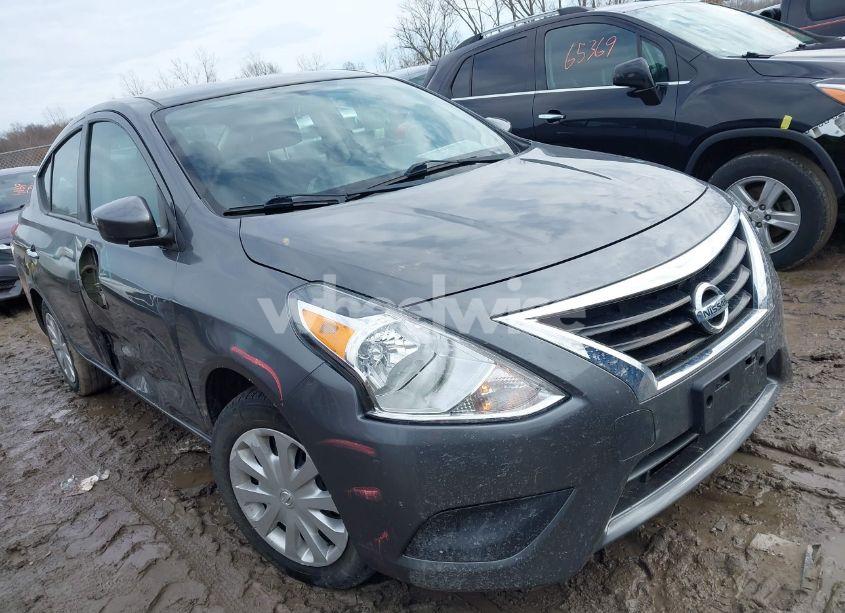 2019 Nissan Versa 1.6 SV (VIN 3N1CN7APXKL847622) main photo