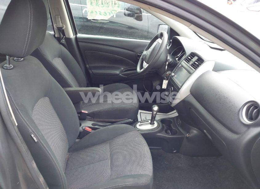 Photo 5 of 2019 Nissan Versa 1.6 SV (VIN 3N1CN7APXKL847622)