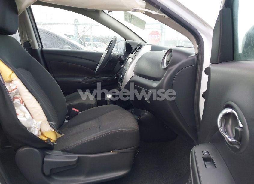 Photo 5 of 2019 Nissan Versa 1.6 SV (VIN 3N1CN7APXKL873167)