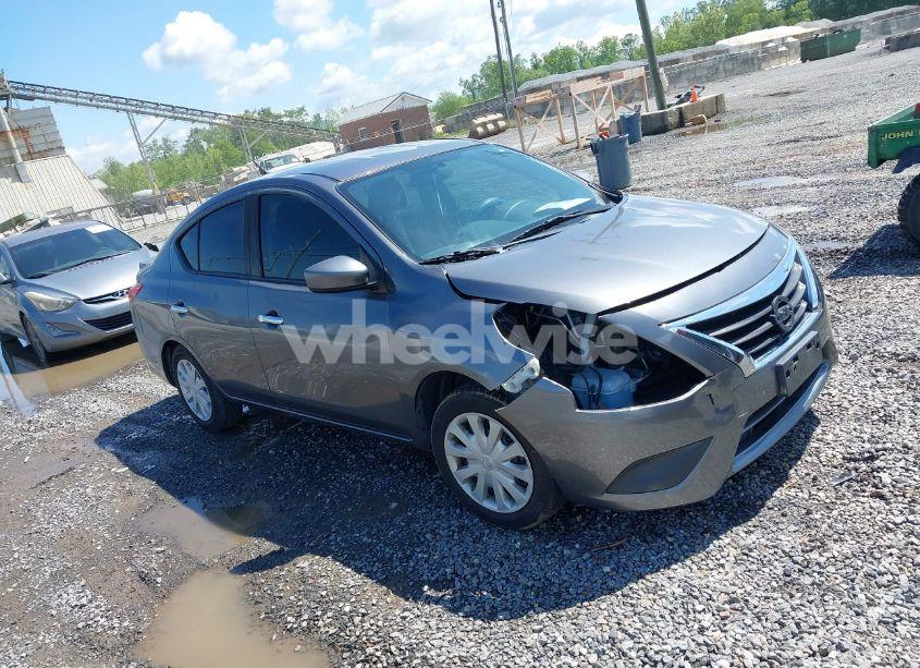 2019 Nissan Versa 1.6 SV (VIN 3N1CN7APXKL876666) main photo