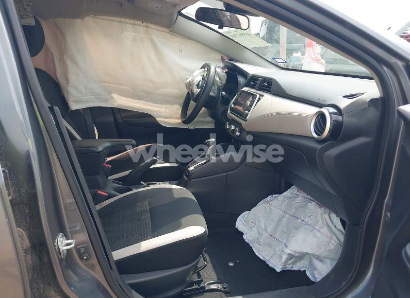 Photo 5 of 2020 Nissan Versa SV XTRONIC CVT (VIN 3N1CN8EV0LL868916)