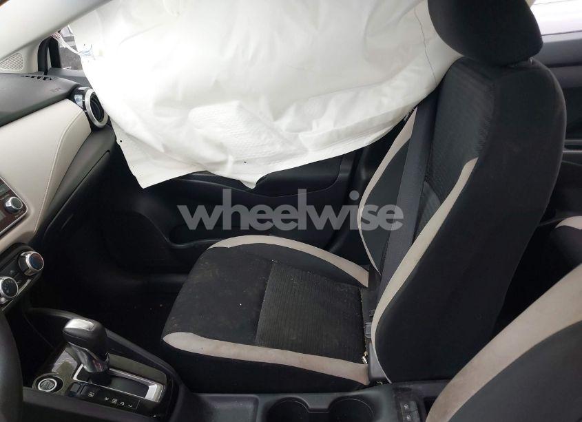 Photo 5 of 2021 Nissan Versa SV XTRONIC CVT (VIN 3N1CN8EV0ML824805)