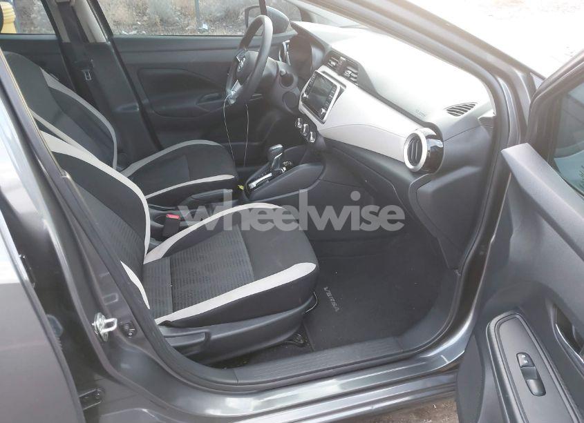 Photo 5 of 2021 Nissan Versa SV XTRONIC CVT (VIN 3N1CN8EV0ML876788)