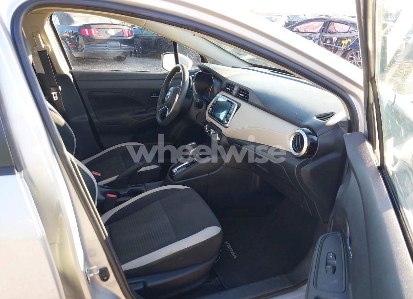 Photo 5 of 2021 Nissan Versa SV XTRONIC CVT (VIN 3N1CN8EV0ML888407)