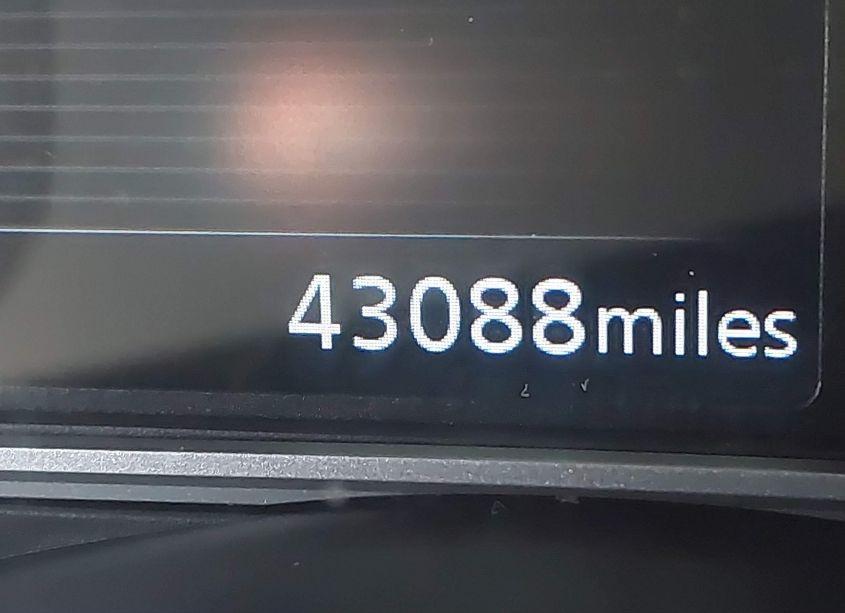 Photo 16 of 2020 Nissan Versa SV XTRONIC CVT (VIN 3N1CN8EV1LL831633)