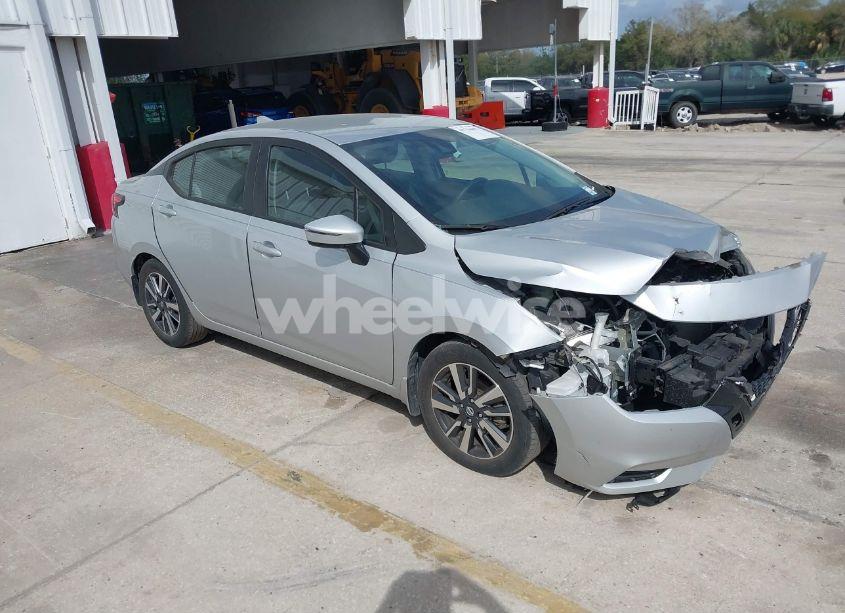 2021 Nissan Versa SV XTRONIC CVT (VIN 3N1CN8EV1ML806958) main photo