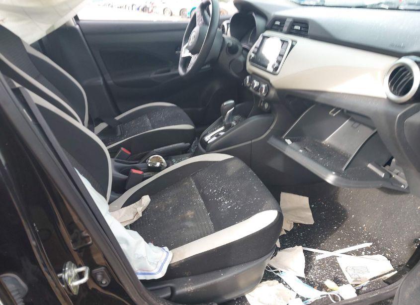 Photo 5 of 2021 Nissan Versa SV XTRONIC CVT (VIN 3N1CN8EV1ML861023)