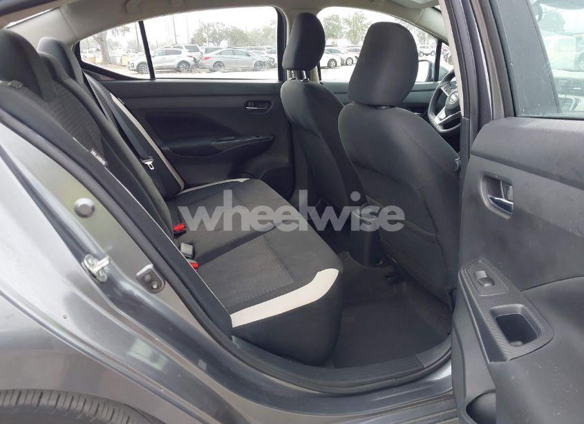 Photo 8 of 2021 Nissan Versa SV XTRONIC CVT (VIN 3N1CN8EV1ML877898)