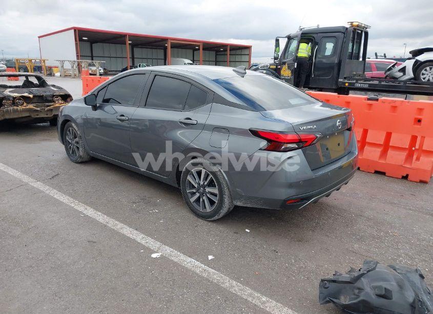 Photo 3 of 2021 Nissan Versa SV XTRONIC CVT (VIN 3N1CN8EV1ML884592)