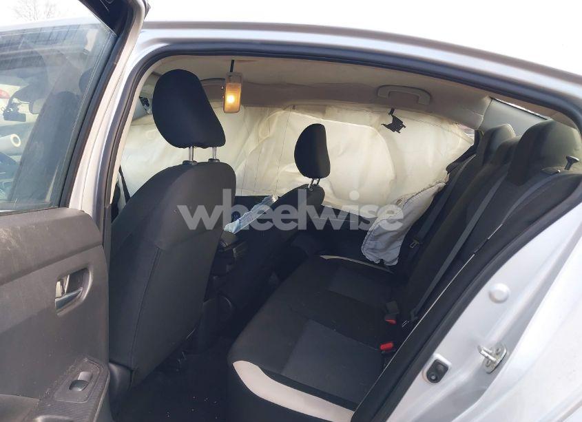 Photo 8 of 2021 Nissan Versa SV XTRONIC CVT (VIN 3N1CN8EV1ML888061)