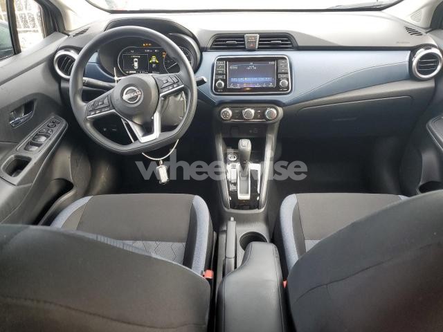 2025 NISSAN VERSA SV