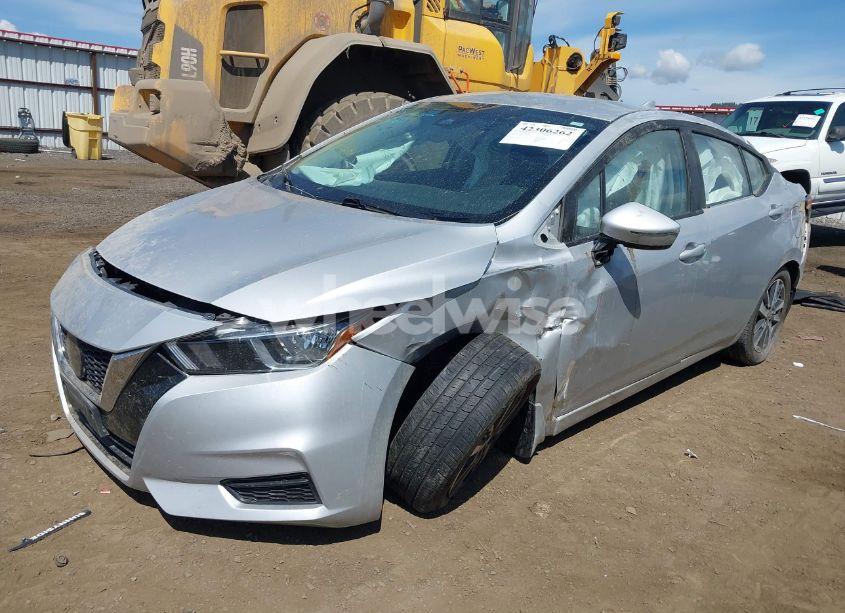 Photo 2 of 2020 Nissan Versa SV XTRONIC CVT (VIN 3N1CN8EV2LL833925)