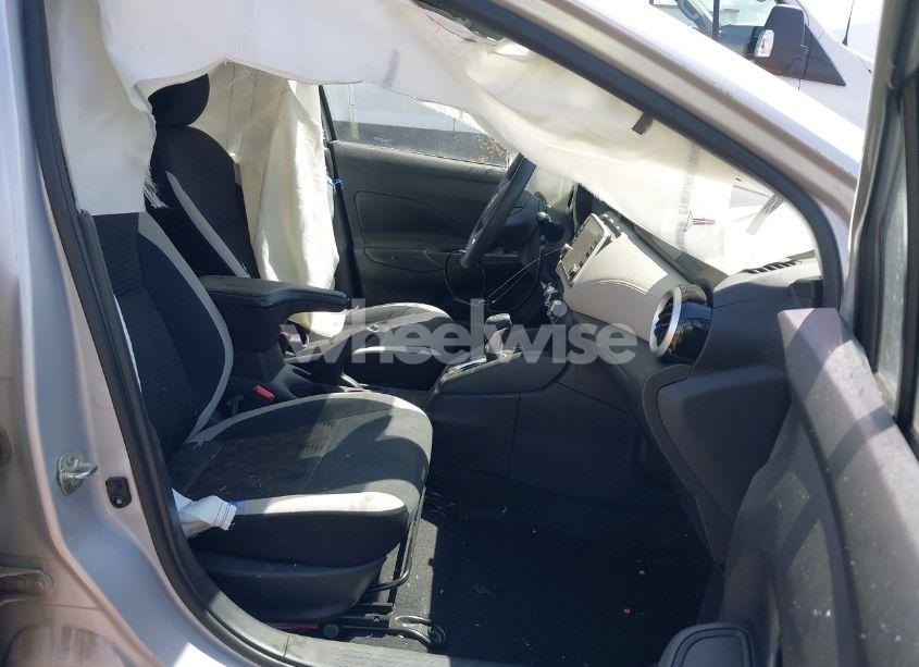 Photo 5 of 2020 Nissan Versa SV XTRONIC CVT (VIN 3N1CN8EV2LL833925)