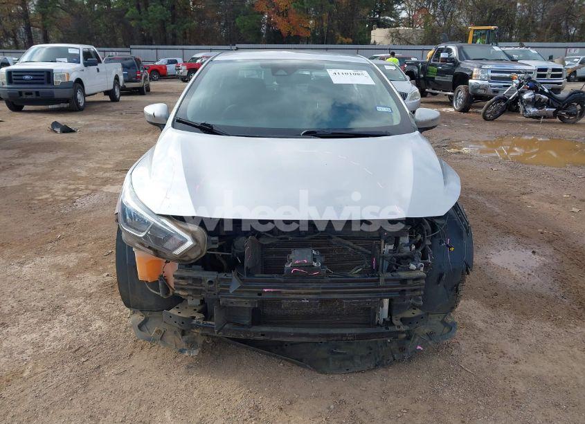 Photo 6 of 2020 Nissan Versa SV XTRONIC CVT (VIN 3N1CN8EV2LL892876)