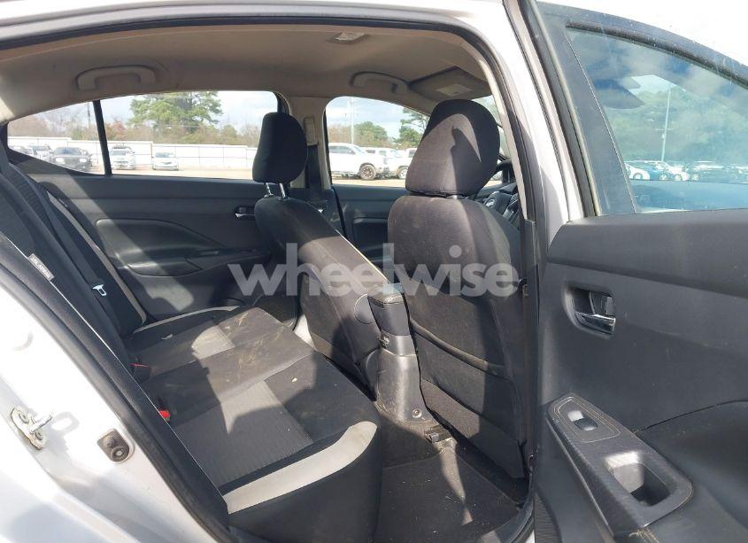 Photo 8 of 2020 Nissan Versa SV XTRONIC CVT (VIN 3N1CN8EV2LL892876)