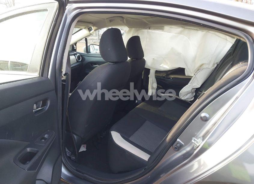 Photo 8 of 2021 Nissan Versa SV XTRONIC CVT (VIN 3N1CN8EV2ML810775)