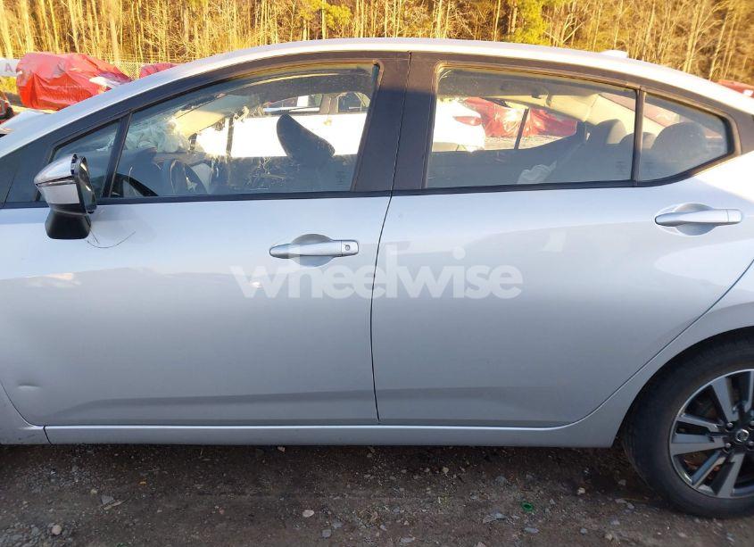 Photo 14 of 2021 Nissan Versa SV XTRONIC CVT (VIN 3N1CN8EV3ML809764)