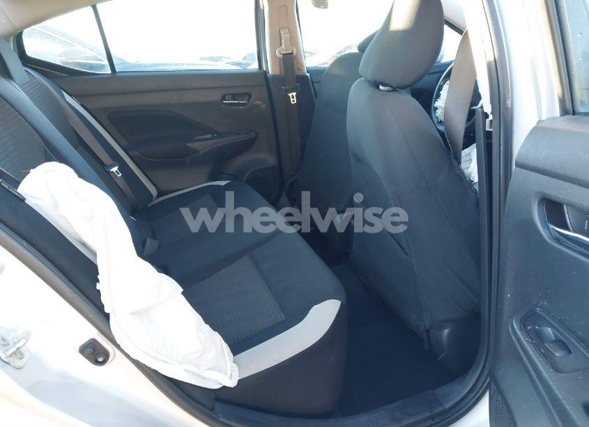 Photo 8 of 2021 Nissan Versa SV XTRONIC CVT (VIN 3N1CN8EV3ML809764)