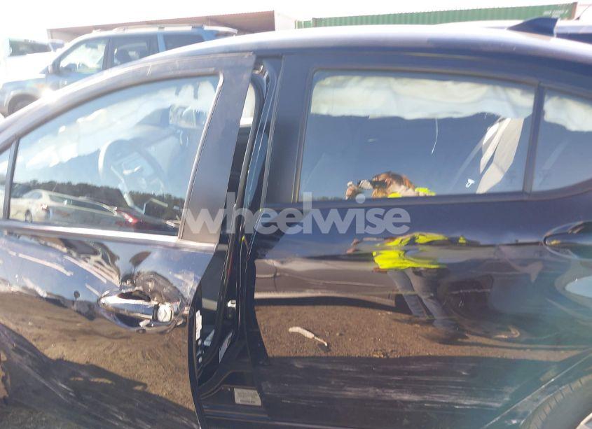 Photo 15 of 2021 Nissan Versa SV XTRONIC CVT (VIN 3N1CN8EV3ML874243)