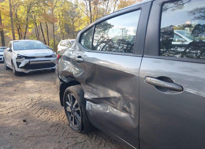 Photo 6 of 2021 Nissan Versa SV XTRONIC CVT (VIN 3N1CN8EV3ML880771)