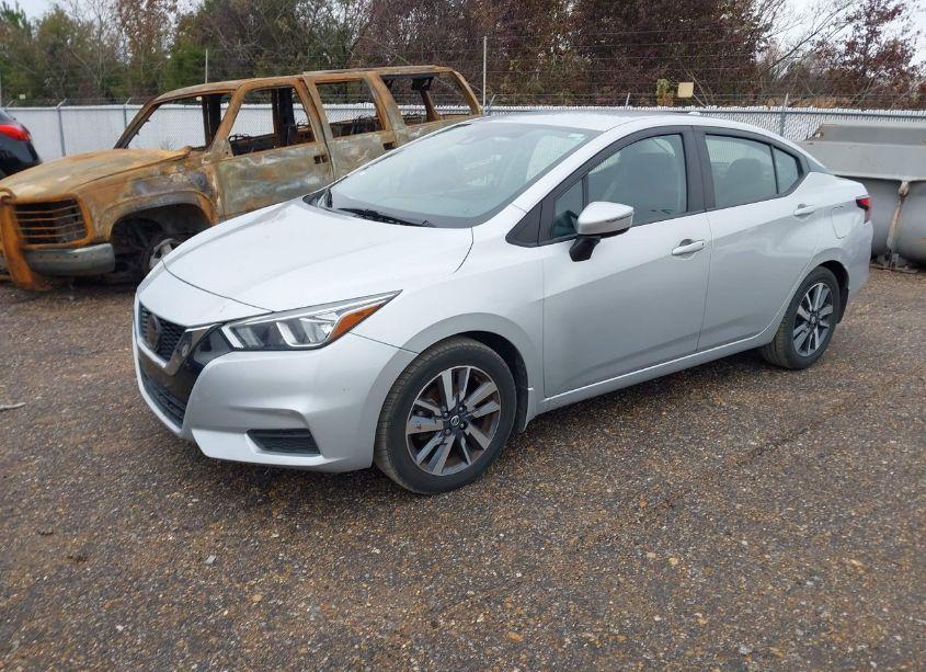 Photo 2 of 2020 Nissan Versa SV XTRONIC CVT (VIN 3N1CN8EV4LL802496)