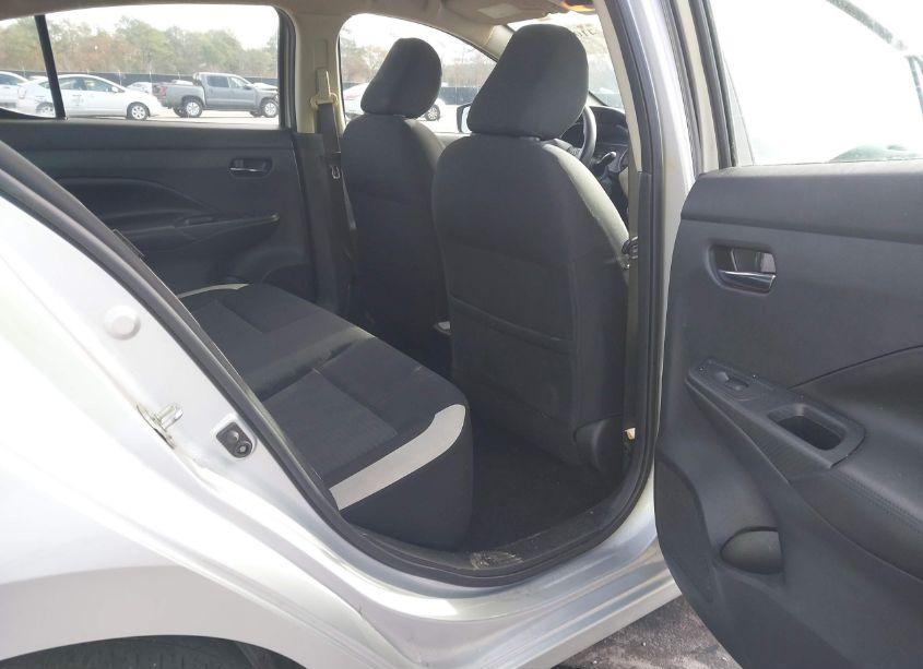 Photo 8 of 2020 Nissan Versa SV XTRONIC CVT (VIN 3N1CN8EV4LL807567)