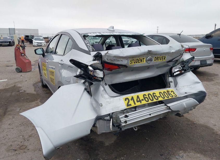 Photo 3 of 2021 Nissan Versa SV XTRONIC CVT (VIN 3N1CN8EV4ML807358)