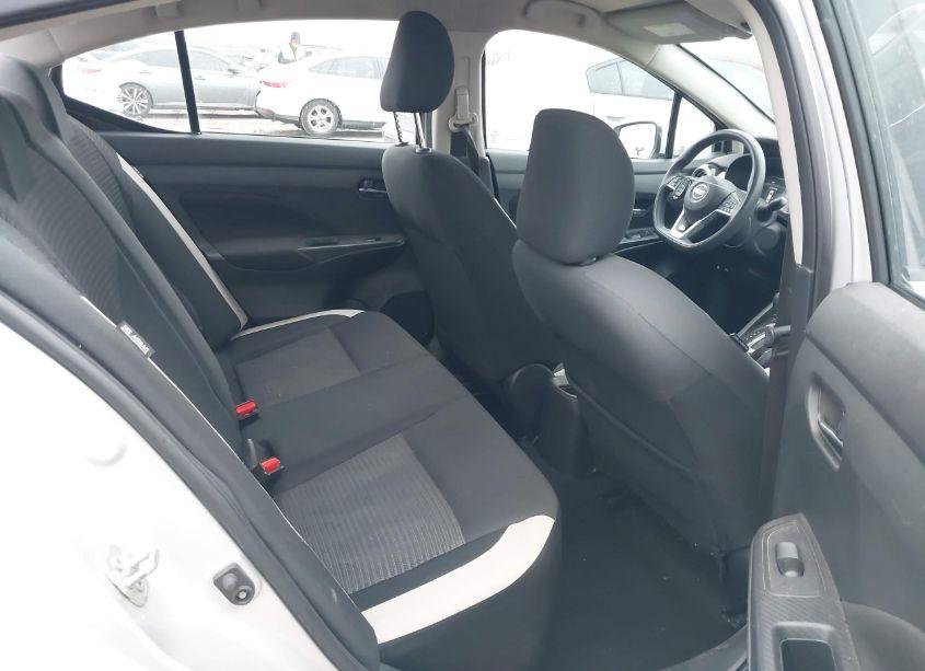 Photo 8 of 2021 Nissan Versa SV XTRONIC CVT (VIN 3N1CN8EV4ML807358)